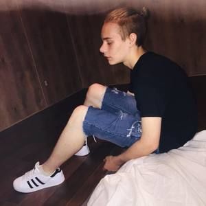 Meet your Posher, Christian